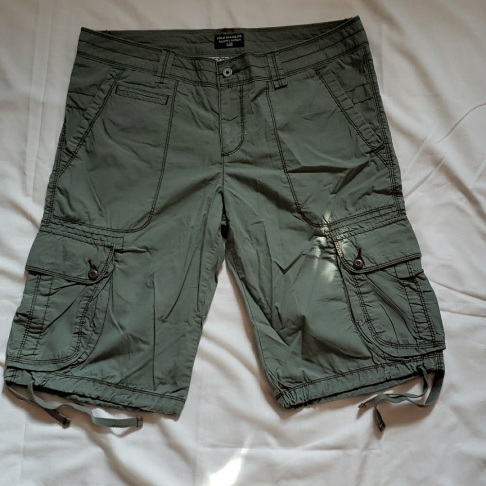 Green capri shorts